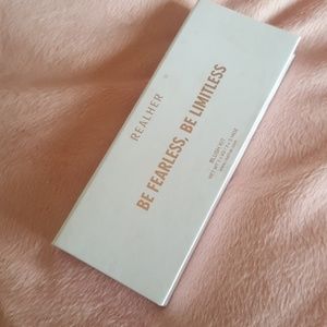 Blush trio REALHER makeup